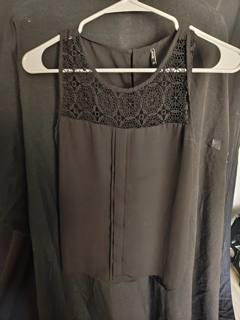 Only Black Lace Yoke Sleeveless Camisole